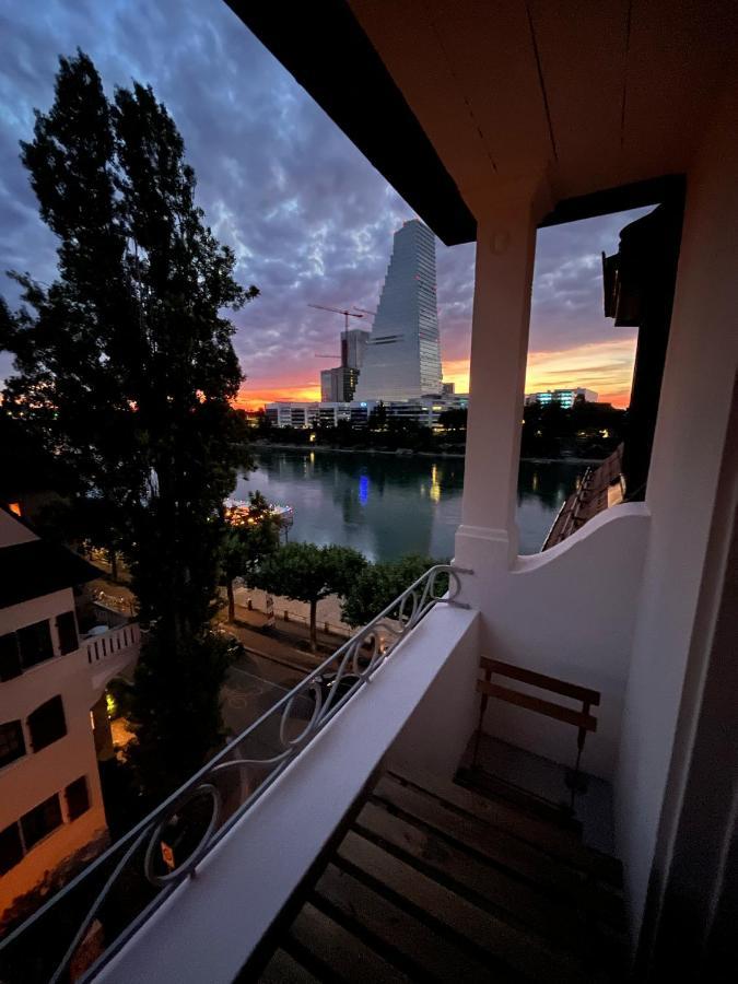 Charmante Altbauwohnung Am Rhein Basilea Exterior foto